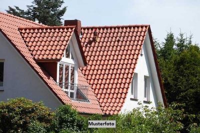 Einfamilien-Doppelhaushälfte, Garten, Garage, 3 Stellplätze