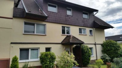 Ansprechende 4-Zimmer-Wohnung mit großer Terrasse in Köln Wahn