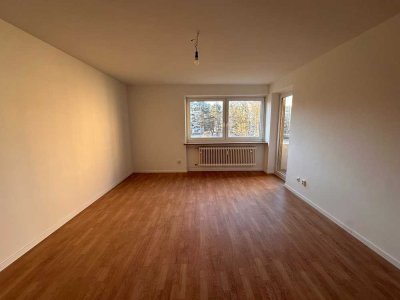 Moderne 4-Zimmer-Wohnung mit Balkon in Nürnberg
