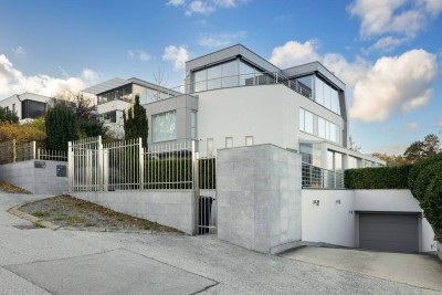 TOP ANGEBOT!!!Villa der Superlative in bester Lage in GIEßHÜBL | Traumhafter Panoramablick