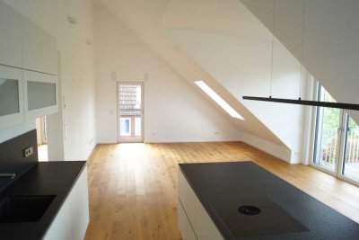 3 Zimmer-Dachgeschosswohnung mit hochwertiger EBK und Balkon in Jugenheimer Ortsmitte