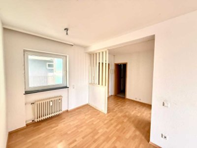 2-Zimmer-Wohnung mit Balkon in der 5. Etage - renovierungsbedürftig - Krefeld-Inrath