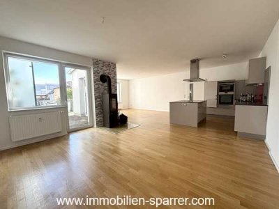 Stilvoll wohnen oder solide investieren! Attraktive 4-Zimmer-Wohnung mit Südbalkon und Garage in Zen