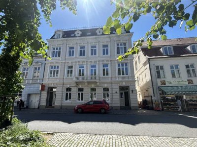 Gepflegtes Mehrfamilienhaus mit Gewerbeeinheit