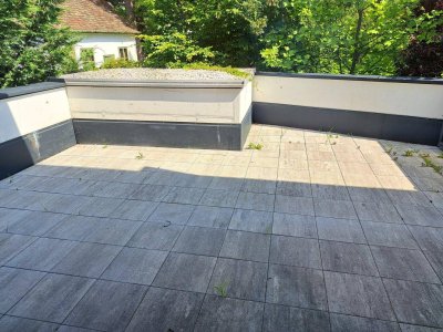 (T2.1) Wohnung direkt im Zentrum, Zentralheizung, Lift, Terrasse 30 m2, Kellerabteil, Tischlerküche, barrierefrei