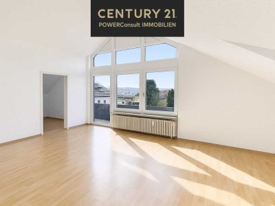 HELLE ZWEIZIMMER DACHGESCHOSS WOHNUNG - MIT BALKON IN BEGEHRTER LAGE IN STUTTGART-VAIHINGEN –