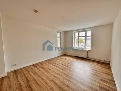 360-Grad Rundgang! 2-Zimmer, Balkon, Einbauküche & PKW Stellplatz!