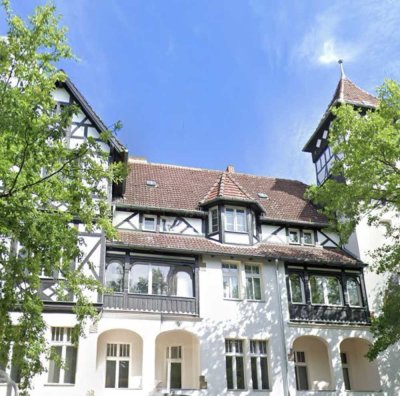 Exklusiver Altbau in begehrter Lage - Erstbezug nach Sanierung