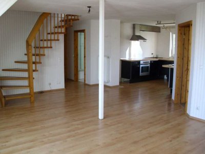 Dachgeschosswohnung mit Dachterrasse im Malerviertel, östliches Ringgebiet