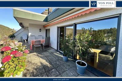 **Renovierte Wohnung mit großzügigen Außenbereichen und Weitblick: Modernes Wohnambiente genießen!**
