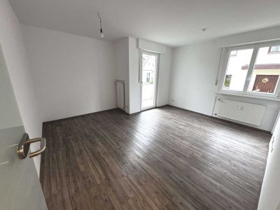 Schöne, kleine 1,5 Zimmerwohnung mit Balkon, Hochparterre, für 1 Person, bitte nur email-Anfragen