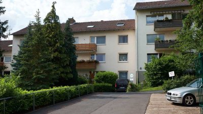 1-Zimmer Appartment (möbliert) - Einbauküche, Waschmaschinenanschluss im Keller