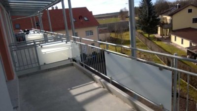 sonnige 2-Zi Wohnung, neuwertig, mit großem Balkon in Erding