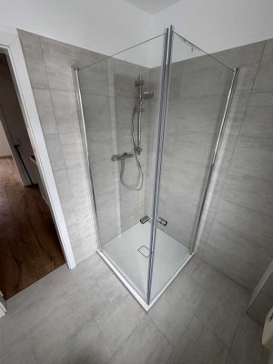 Saniertes 4-Zimmer-Reihenhaus mit modernem Duschbad von privat