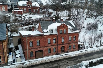 Zweifamilienhaus mit Werkstatt und Garage im Wintersportgebiet - leerstehend