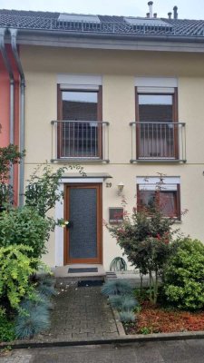 5,5-Zimmer Reihenmittelhaus in Karlsruhe-Oberreut