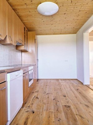 Ruhige, 4-Zimmer-Wohnung mit Zugang zu großem Gemeinschaftsgarten