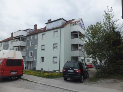 2-Zimmer-Wohnung, großer Balkon und Wohnküche im EG