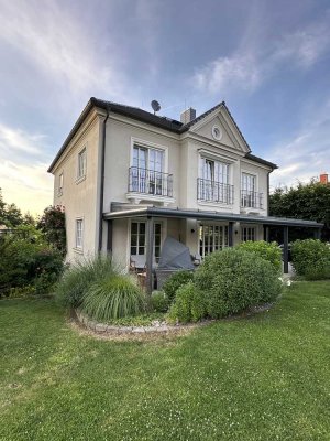 LUXURIÖSE TRAUMVILLA in Langebrück provisionsfrei!!!