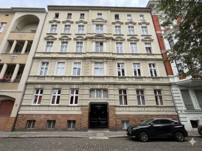 Bezugsfrei: teilweise renovierte 2-Zimmer zur Eigennutzung oder als Renditeobjekt