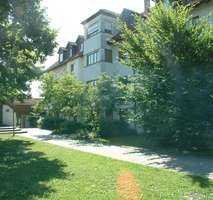 Helle, geräumige 3 Zimmer Wohnung mit Terrasse