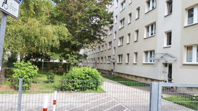 Schöne 4-Zimmer-Wohnung mit Balkon in Stadtfeld- WE 38