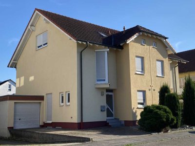 Platz für die ganze Familie - schöne Doppelhaushälfte in Karlsdorf-Neuthard