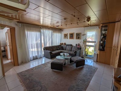 Charmantes 3,5-Zimmer-Apartment mit Balkon und Dachterrasse in Stuttgart-Obertürkheim