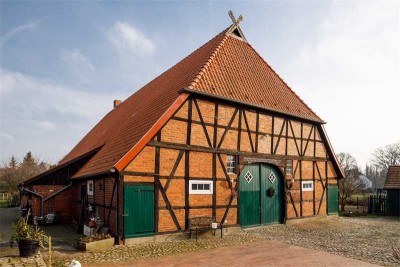 Historischer Pferdehof mit Nebengeäuden und 6 - 10 Boxen - sowie 2 zusätzliche Bauplätze