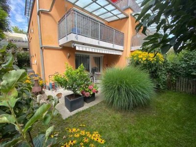 .. beziehbare moderne 3-Zi-Whg im EG mit Terrassen, Garten, EBK, TG in ruhiger Stichstrassenlage ..