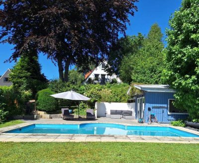 Exklusives Einfamilienhaus mit Seeblick und Pool