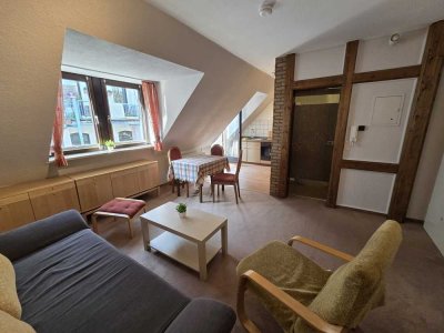 City Apartment mit Wohlfühlfaktor und Ruhe: 1-Zimmer-Wohnung mit Balkon