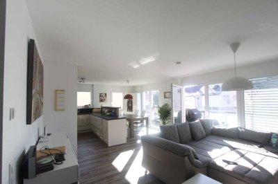 Hochwertige 3,5 Zimmer-Wohnung im 1. OG mit großem Balkon in Schöckingen