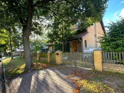 Provisionsfrei: Großzügiges Eigenheim mit Dachausbau, Kamin und viel Platz zum Wohlfühlen
