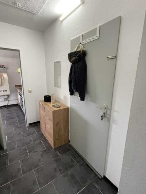 1-Zimmerwohnung im Dachgeschoss, 410 €
