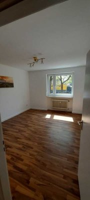 Gepflegte 3-Zimmer Wohnung im EG mit Balkon in München-Hasenbergl