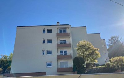 Modernisierte Terrassenwohnung mit 3 Zimmern , EBK sowie 2 Balkonen in Bingen-Bingerbrück