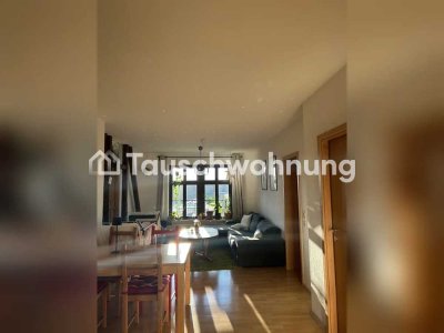 Tauschwohnung: Zentrales, großes WG Zimmer in 3er WG