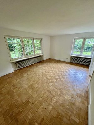Landhaus-Wohnung mit Terrasse und großem Garten