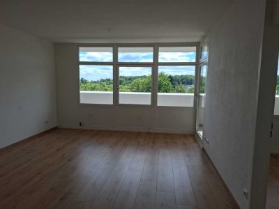Schöne Aussicht bis zum Rhein: 2-Zimmer-Wohnung in Dotzheim