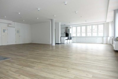 Exklusives Loft mit 2 Zimmern in Stuttgart-Feuerbach