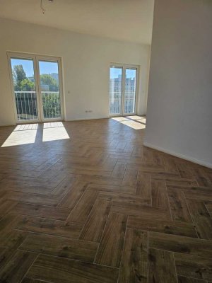 Top-class penthouse maisonette with sun terrace & TV tower panorama 0178-8236274