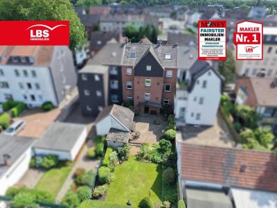 Zuhause & Rendite unter einem Dach - charmantes MFH mit Garten & Anbau.