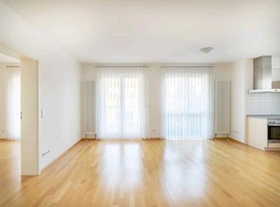 2-Zimmer Wohnung mit Balkon und Einbauküche in Knielingen
