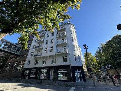 WG geeignet: Lichtdurchflutete  3-Zimmer Wohnung in zentraler Lage