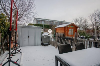 Townhouse-Feeling: 3-Zimmer-Maisonette mit Garten, Terrasse &amp; Garage