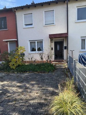 Renovierungsbedürftiges 4-Zimmer Reihenmittelhaus in Ulm-Eselsberg