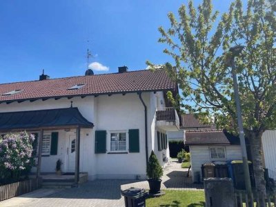 Brück Immobilien - Vermietete, gepflegte 4 Zi.-DHH mit 290 m² Grund