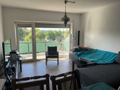 Schöne und helle 3-Zimmer-Wohnung mit Balkon und EBK in Ehringshausen