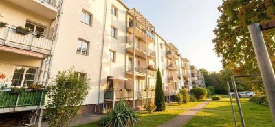 Großzügige & hochwertig ausgestattete 3-Raumwohnung mit moderner EBK und großem Balkon!